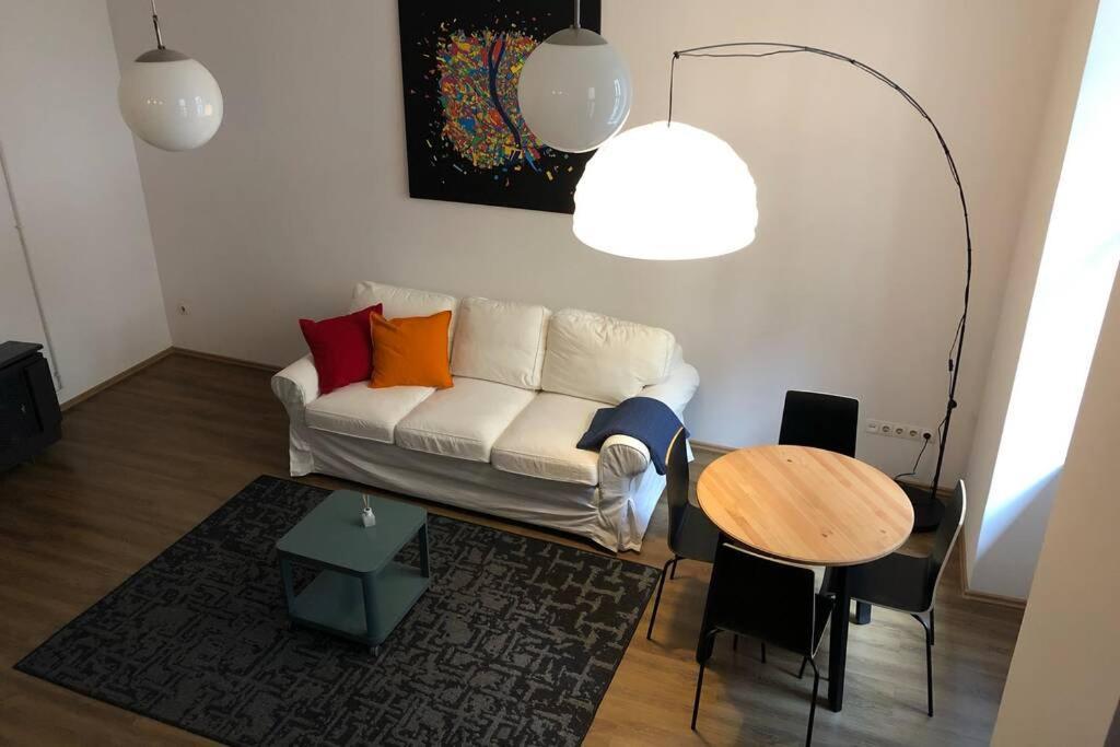 Cozy Downtown Apartment At Central Market Hall Budapest Esterno foto